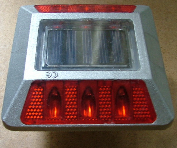 led solar reflector